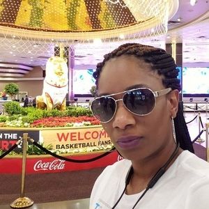 Meet your Posher, Felicia